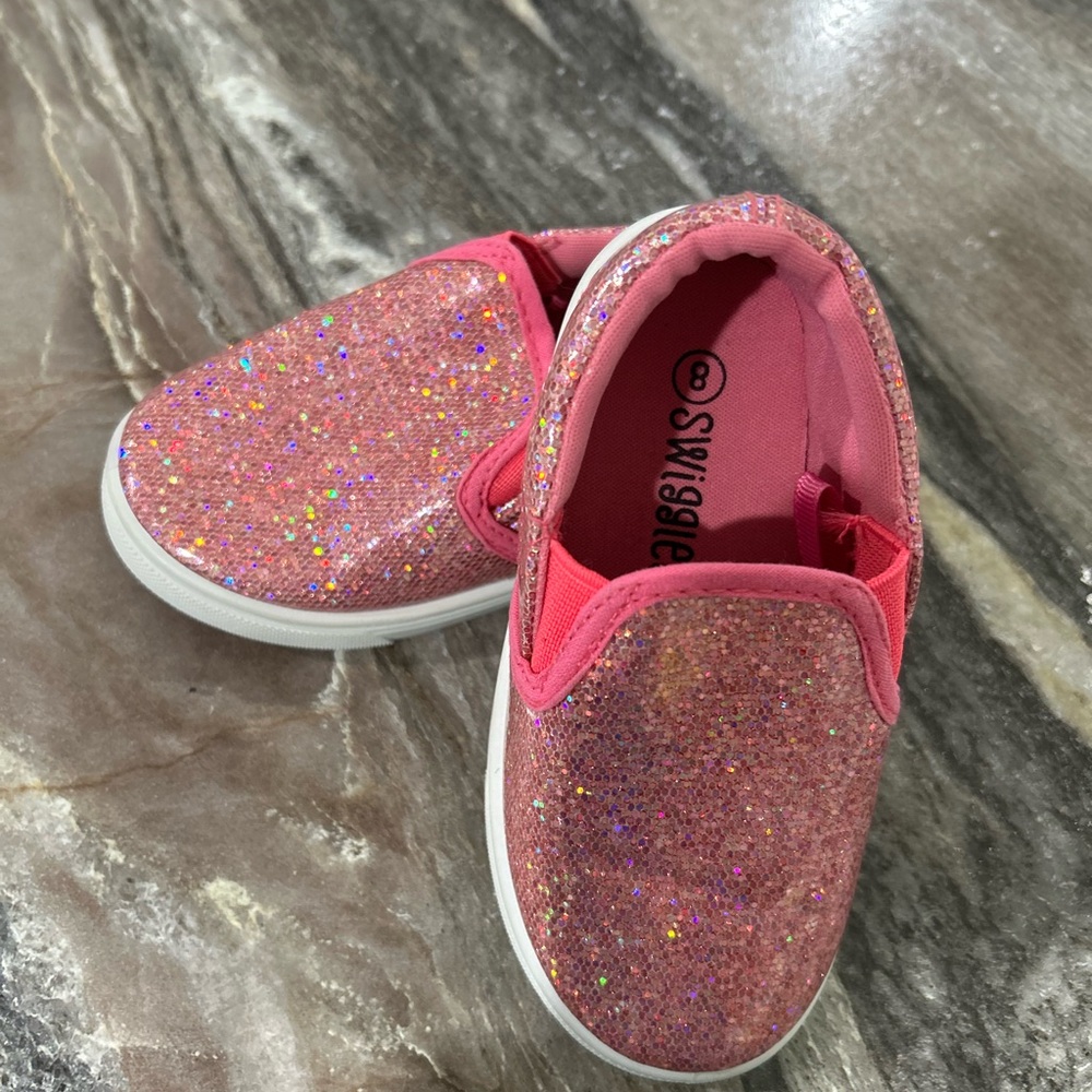💖Hot Pink Glittery Slip-Ons- Size 8 Toddler